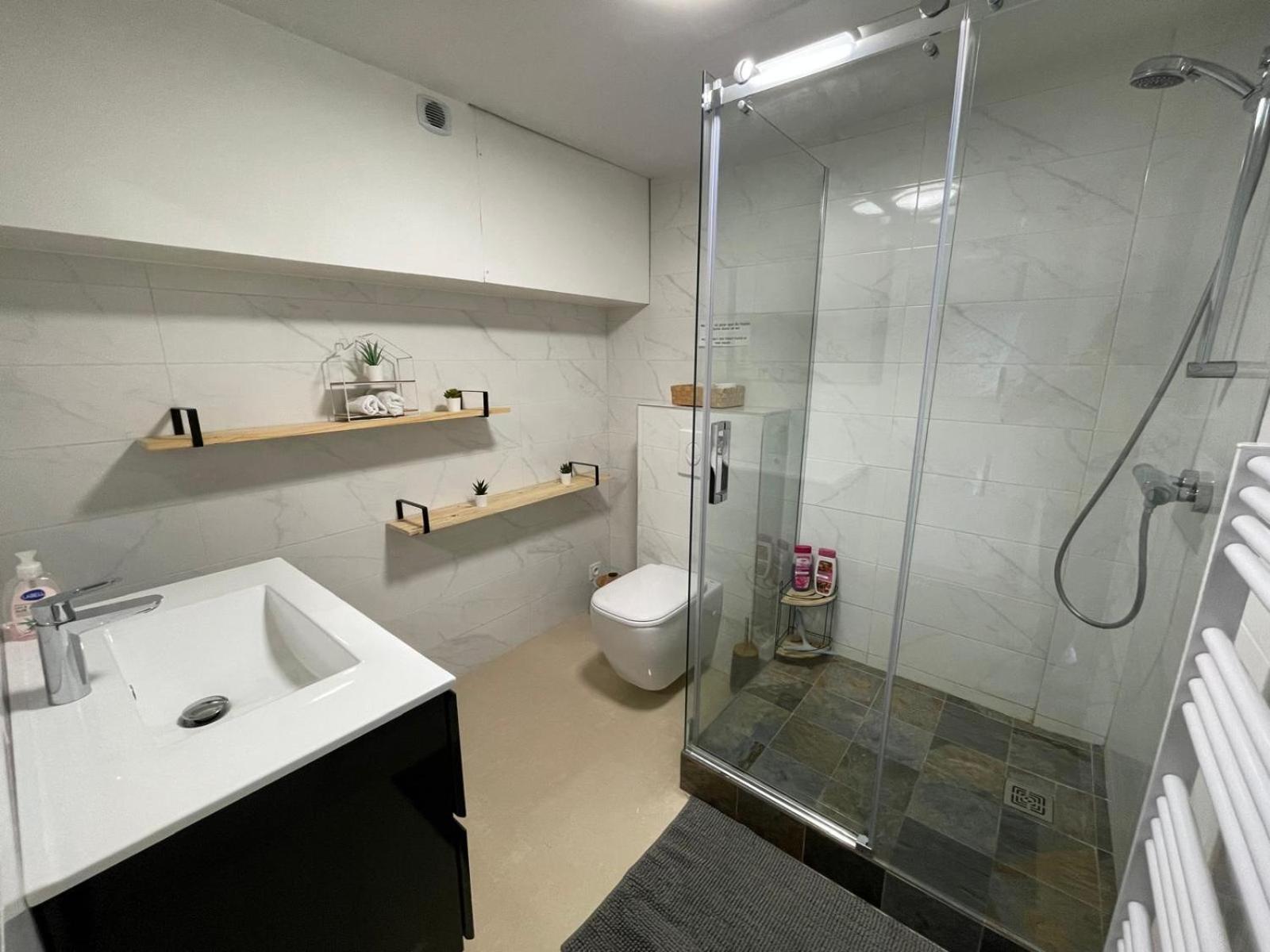 Appartement Villa D'Aurore Le Rouret Exteriör bild
