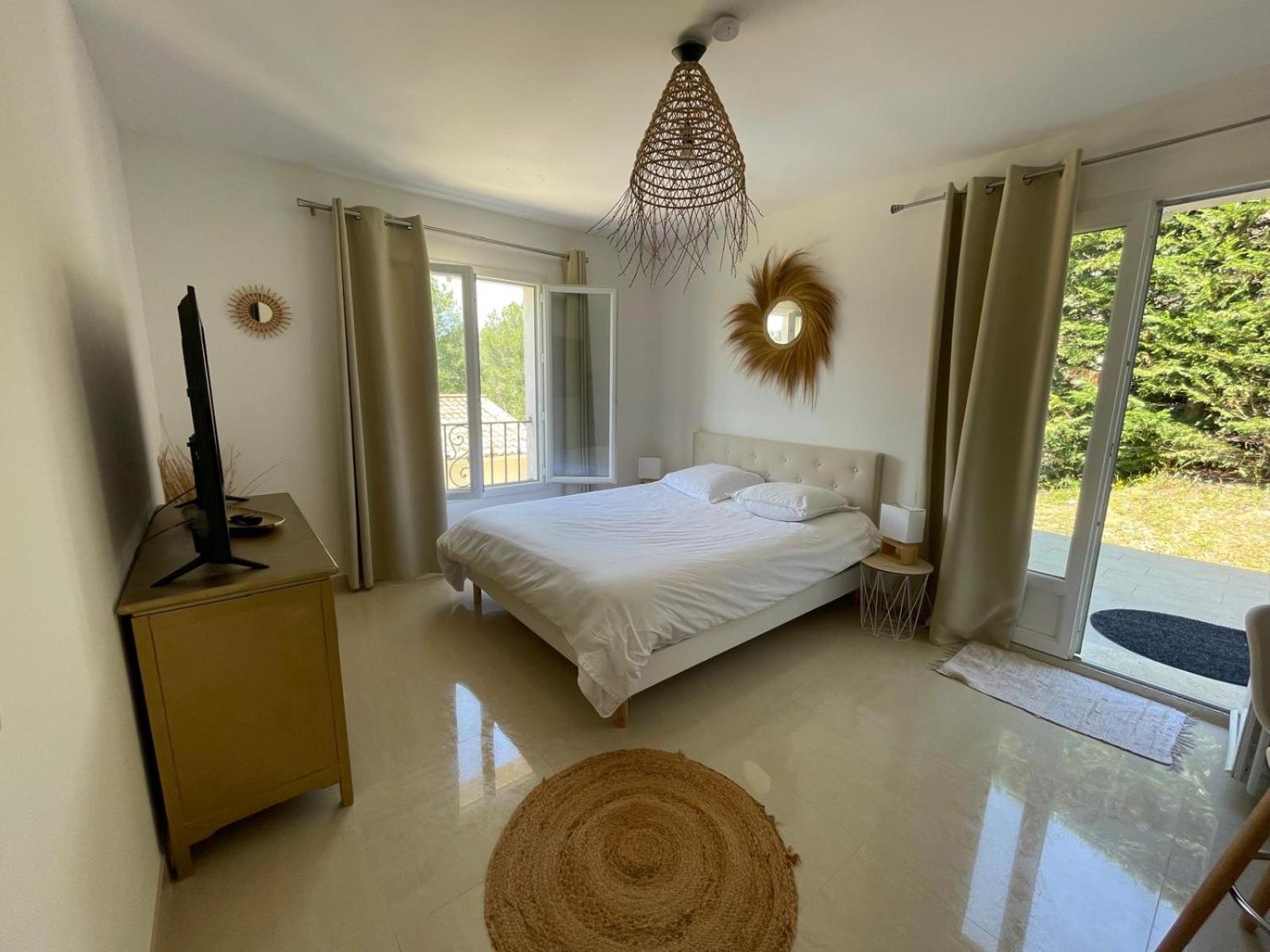 Appartement Villa D'Aurore Le Rouret Exteriör bild