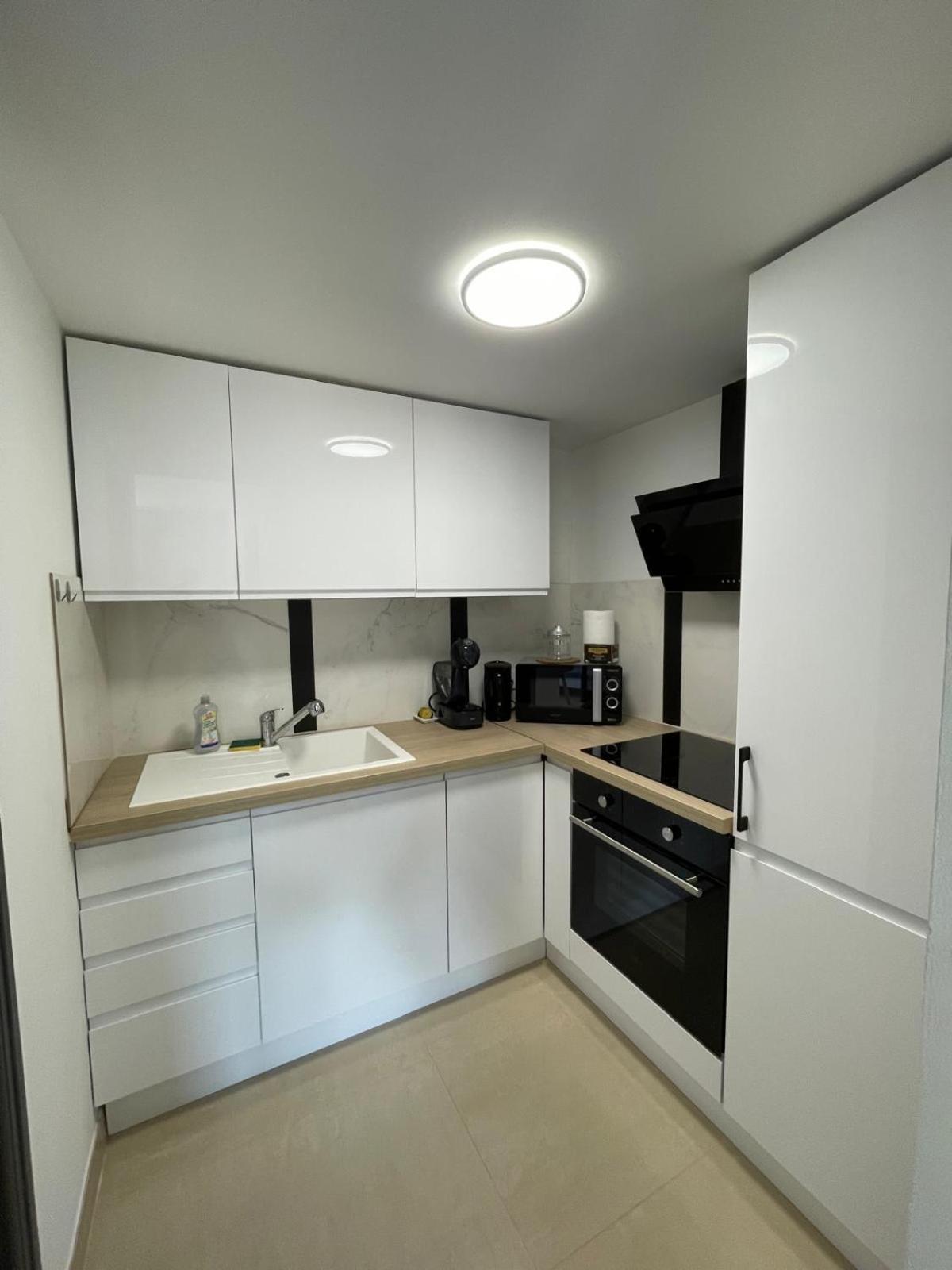 Appartement Villa D'Aurore Le Rouret Exteriör bild